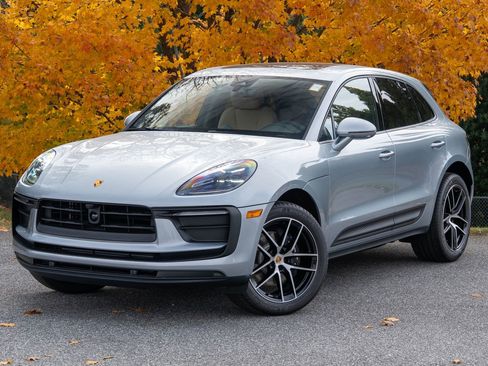 New 2026 Porsche Macan image 1
