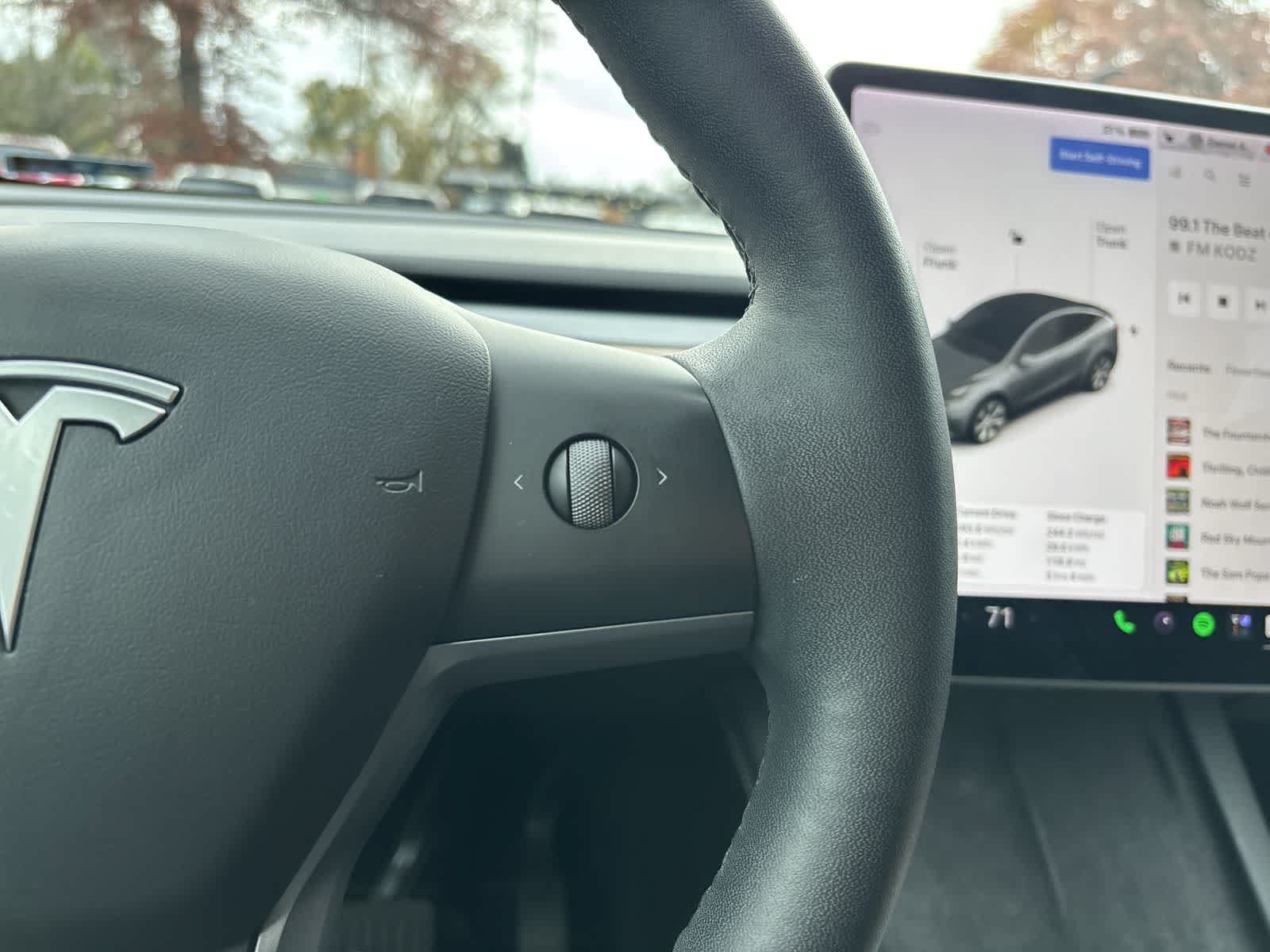 Used 2022 Tesla Model Y Long Range AWD/4WD image 14