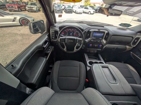 Used 2021 Chevrolet Silverado 1500 LT Trail Boss w/ Bed Protection Package AWD/4WD image 18