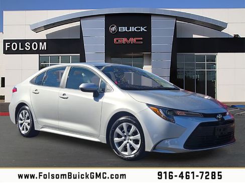 Used 2025 Toyota Corolla LE image 1