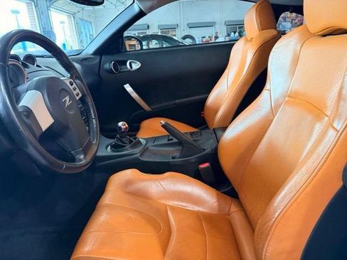 Used 2004 Nissan 350Z Touring w/ Aerodynamics Pkg RWD image 8