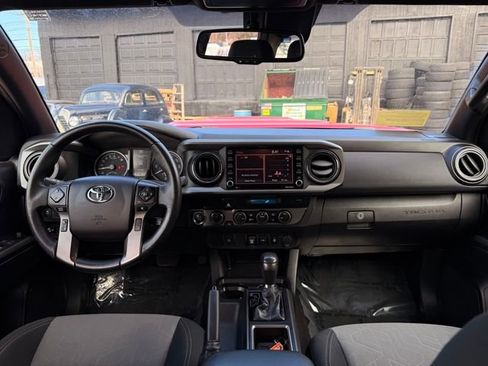 Used 2021 Toyota Tacoma TRD Sport image 17