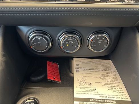 New 2024 Nissan Z Performance w/ Heritage Edition RWD image 14