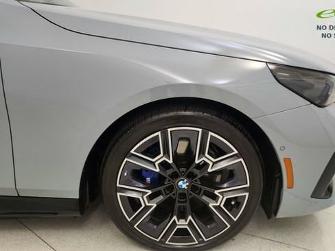 Used 2026 BMW i5 eDrive40 w/ M Sport Package RWD image 37