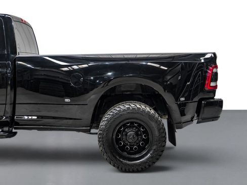 Used 2024 RAM 3500 Big Horn w/ Night Edition AWD/4WD image 11