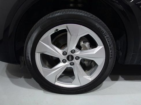 Used 2021 Audi Q5 2.0T Premium Plus w/ Premium Plus Package AWD/4WD image 16