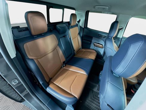 Used 2023 Ford Maverick Lariat w/ Lariat Luxury Package image 28