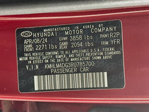 Used 2024 Hyundai Elantra SEL FWD image 12