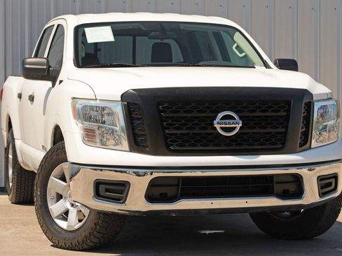 Used 2018 Nissan Titan S w/ S Utility Package image 2