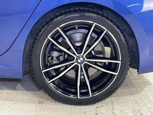 Used 2019 BMW 330i xDrive Sedan w/ M Sport Package AWD/4WD image 12