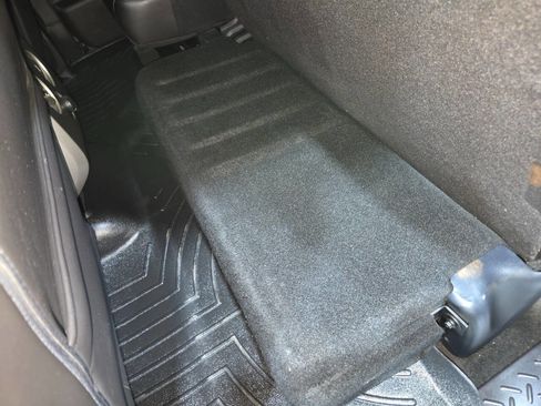 Used 2010 Ford F150 Raptor image 96