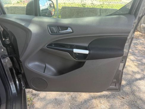 Used 2020 Ford Transit Connect XLT FWD image 32