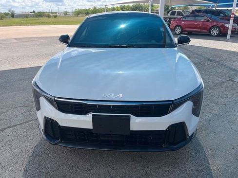 Used 2025 Kia K4 GT-Line w/ GT-Line Premium Package image 2