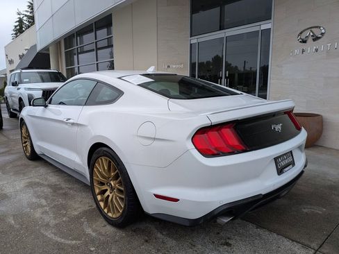 Used 2021 Ford Mustang Premium RWD image 4