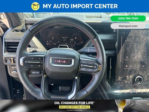Used 2025 GMC Yukon XL AT4 Ultimate AWD/4WD image 16