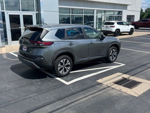 Used 2023 Nissan Rogue SV FWD image 8