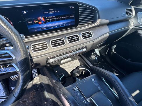 Certified 2025 Mercedes-Benz GLS 450 4MATIC image 32