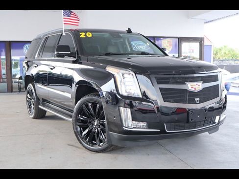 Used 2020 Cadillac Escalade Luxury RWD image 1