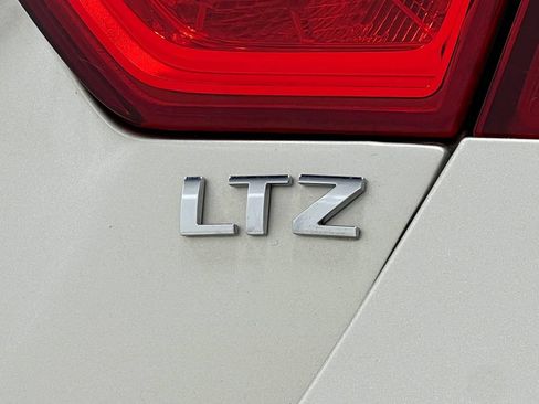 Used 2015 Chevrolet Impala LTZ FWD image 41