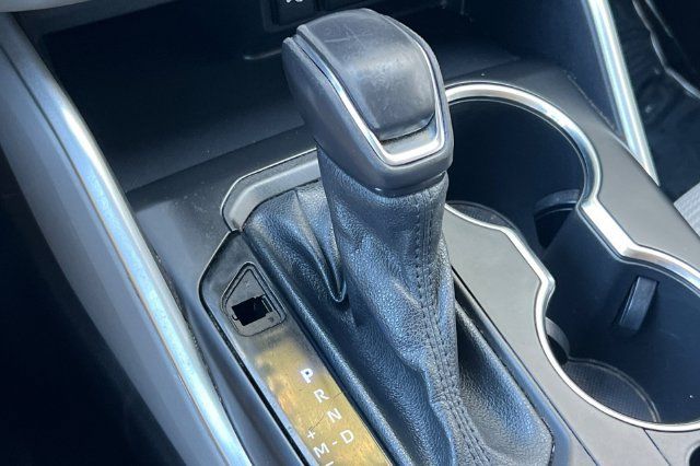 Used 2021 Toyota Highlander LE FWD image 25