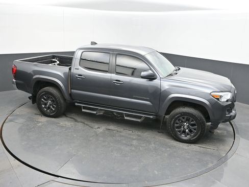 Used 2022 Toyota Tacoma SR5 image 39