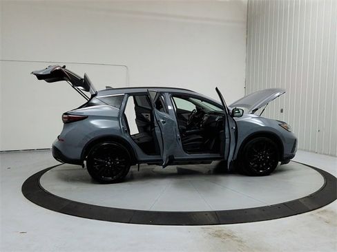 Used 2024 Nissan Murano SV w/ SV Midnight Edition Package image 16