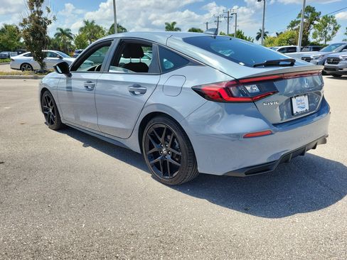 Used 2024 Honda Civic Sport image 4