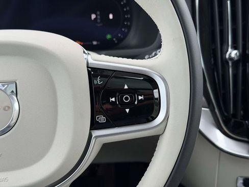 New 2026 Volvo XC90 B6 Ultra w/ Protection Package Premier AWD/4WD image 9