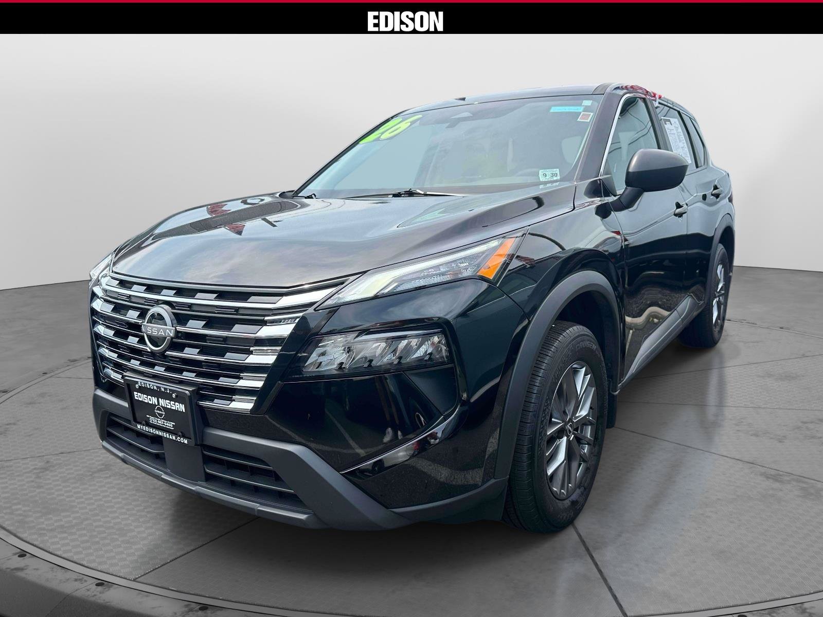 Used 2026 Nissan Rogue S AWD/4WD image 2