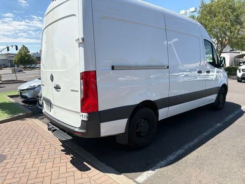 Used 2025 Mercedes-Benz Sprinter 2500 image 12