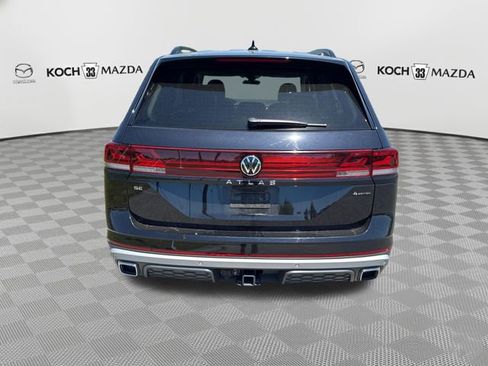 Used 2024 Volkswagen Atlas Peak Edition SE AWD/4WD image 6