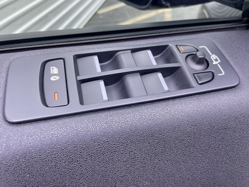 Used 2018 Land Rover Discovery Sport HSE AWD/4WD image 11