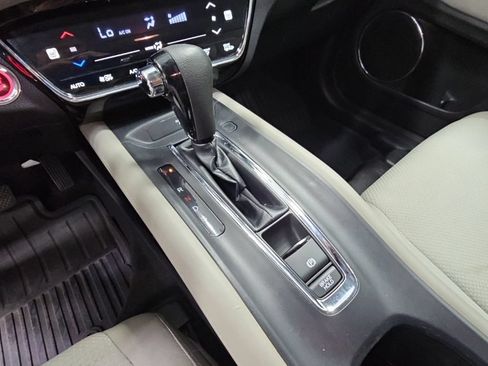 Used 2019 Honda HR-V EX image 19