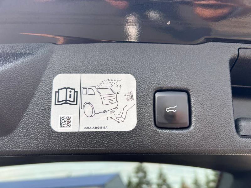 Used 2020 Ford Escape SEL AWD/4WD image 16