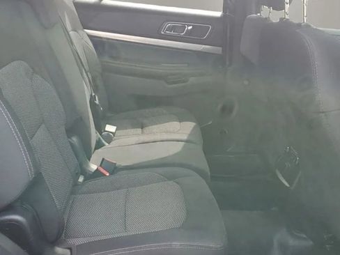 Used 2019 Ford Explorer XLT w/ Equipment Group 201A AWD/4WD image 17