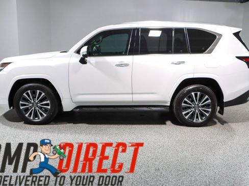 Used 2024 Lexus LX 600 4WD w/ Interior Upgrade Package image 10