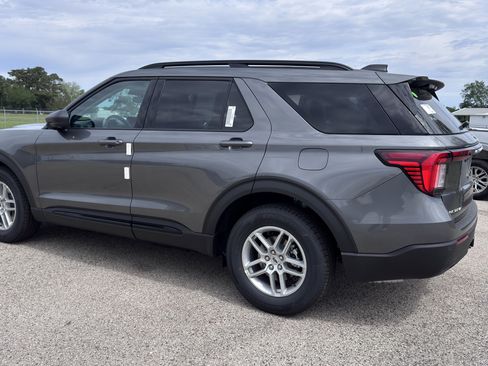 New 2026 Ford Explorer Active image 5