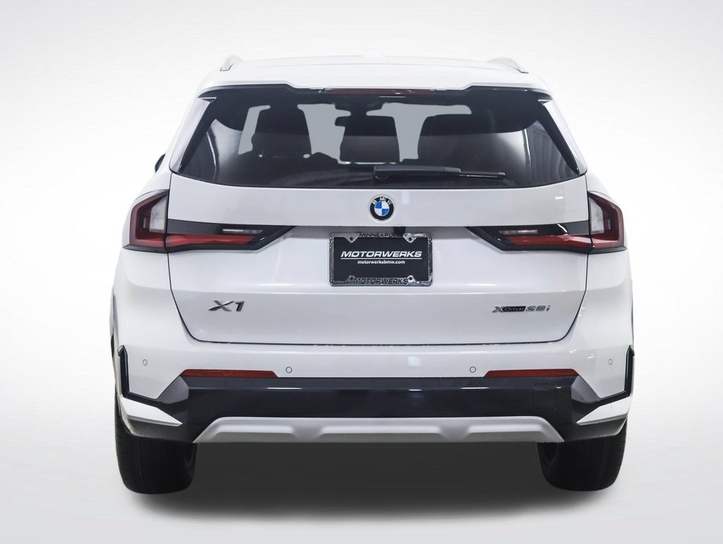 Used 2026 BMW X1 xDrive28i w/ Convenience Package AWD/4WD image 4
