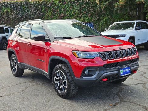 New 2026 Jeep Compass Trailhawk w/ Sun, Sound & Navigation Group image 7