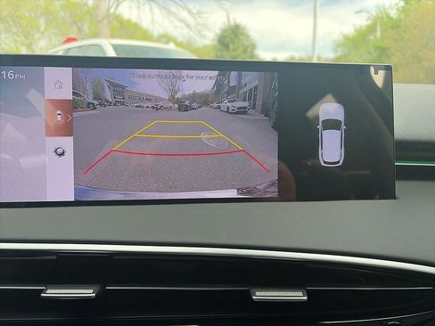 Used 2026 Genesis GV70 2.5T Select image 9