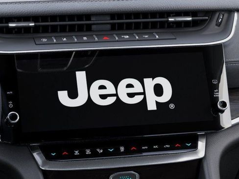 New 2026 Jeep Grand Cherokee Altitude AWD/4WD image 18