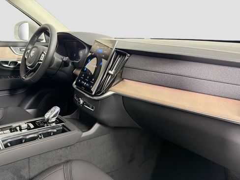 New 2026 Volvo XC90 B5 Core AWD/4WD image 30
