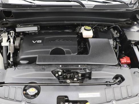 Used 2020 Nissan Pathfinder SV image 30