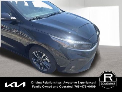 Used 2024 Kia Forte LXS w/ LXS Technology Package FWD image 3