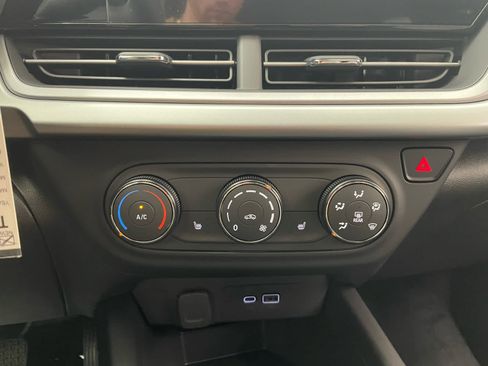 New 2026 Chevrolet Trax LS w/ LS Convenience Package FWD image 5