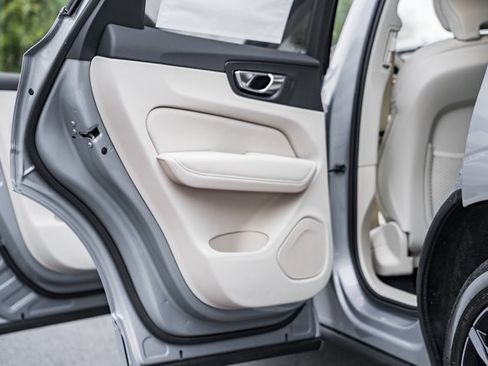 New 2026 Volvo XC60 B5 Ultra w/ Protection Package Premier image 36