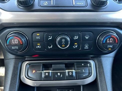 Used 2021 GMC Acadia Denali w/ Denali Technology Package FWD image 38