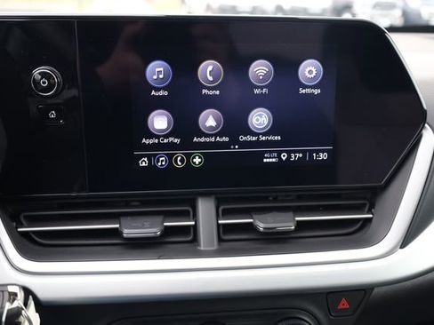 Used 2025 Chevrolet Trax RS w/ Sunroof Package image 17