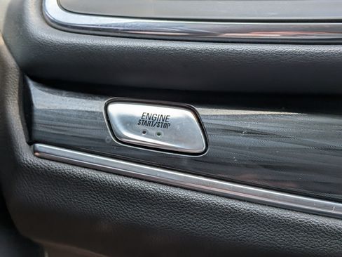 Used 2018 Buick Enclave Premium FWD image 30