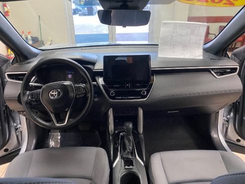Used 2025 Toyota Corolla Cross AWD Hybrid image 19